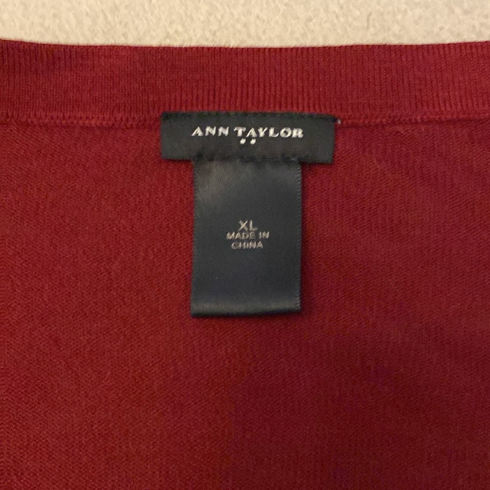 Cardigan - Picture 2 of 4